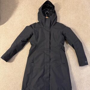 Arcteryx women’s medium Patera down goretex parka black excellent condition